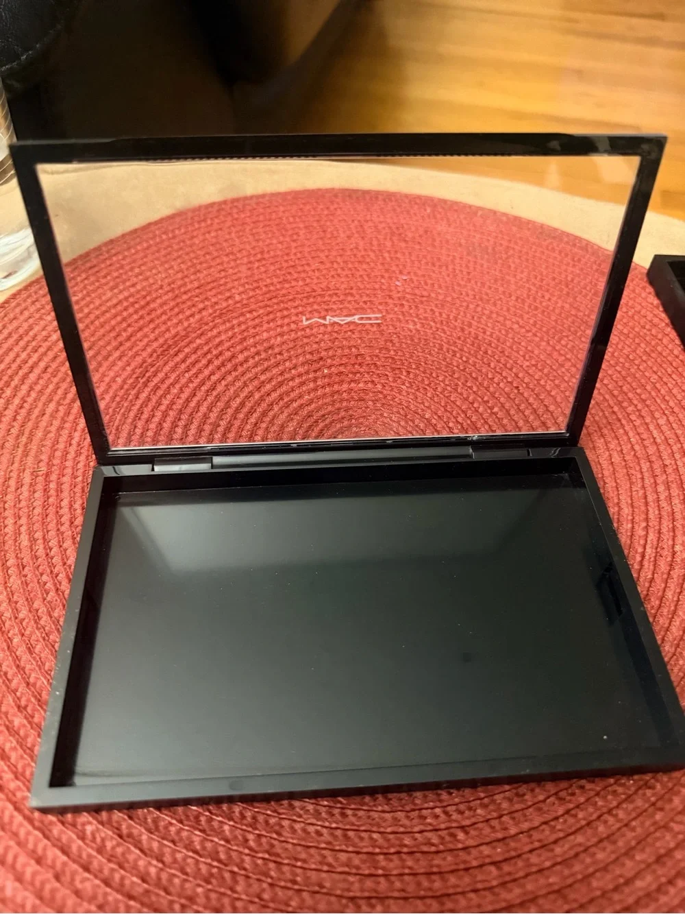 Mac Pro palette compact